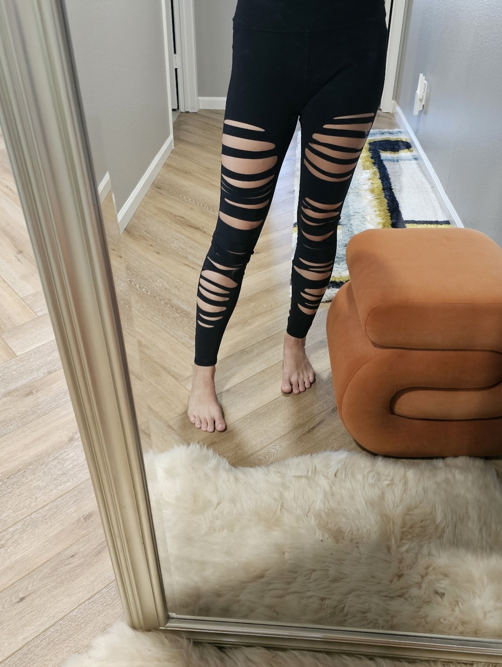 Black High-Waist Alo Yoga Warrior Extreme Ripped Leggings - Picture 4 of 4